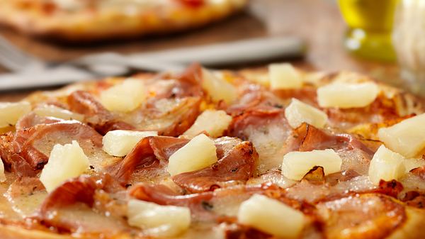 Pizza Hawaii - Foto: iStock/LauriPatterson