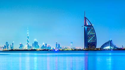 Die Skyline von Dubai - Foto: iStock/MasterLu