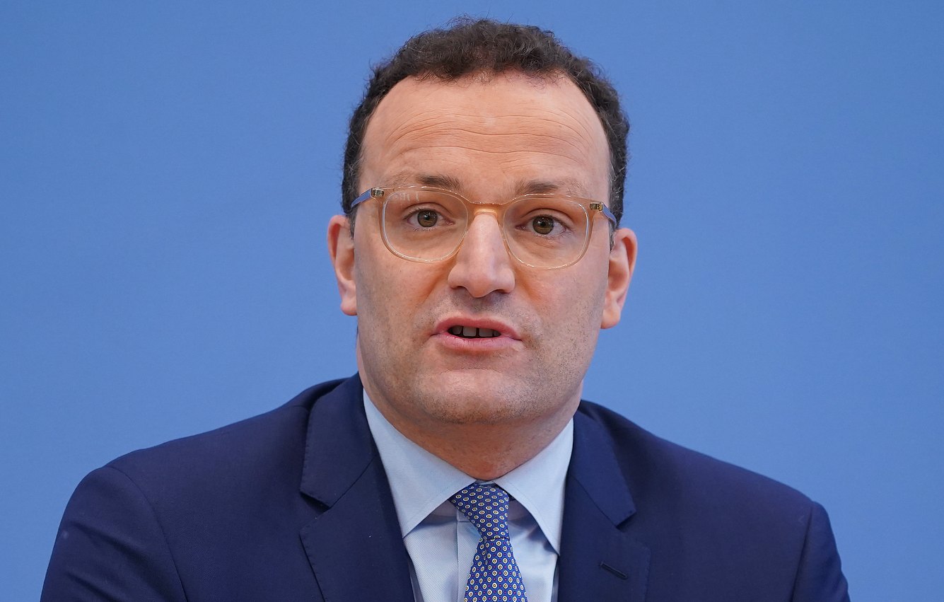 Spahn knallhart: Testpflicht bei Einreise kommt Jens Spahn