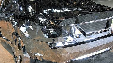 Dieser Mercedes Benz S550 besteht aus Tausenden von Stahlstücken - Foto: Philadelphia Contemporary