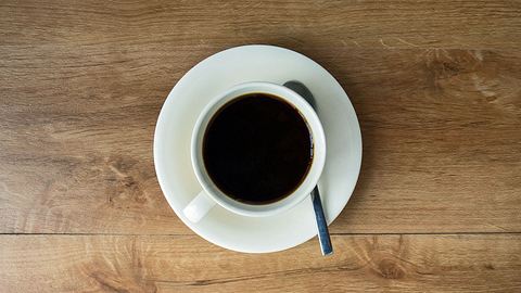 Studie findet heraus, dass Menschen, die ihren Kaffee schwarz trinken Psychopathen sein könnten - Foto: iStock/aradaphotography 