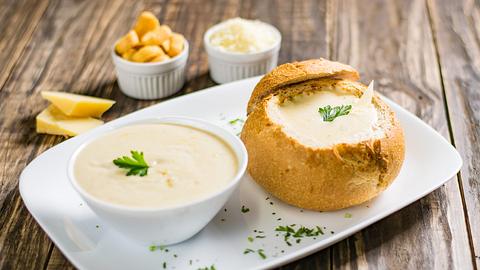 Käsesuppe-Rezept: So einfach gehts - Foto: iStock / Romualdo Crissi