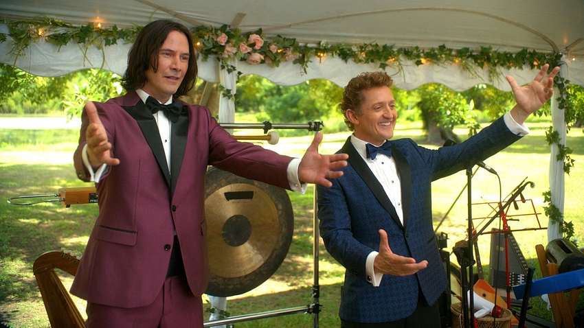 Keanu Reeves und Alex Winter in Bill & Ted 3 - Foto: Capelight Pictures