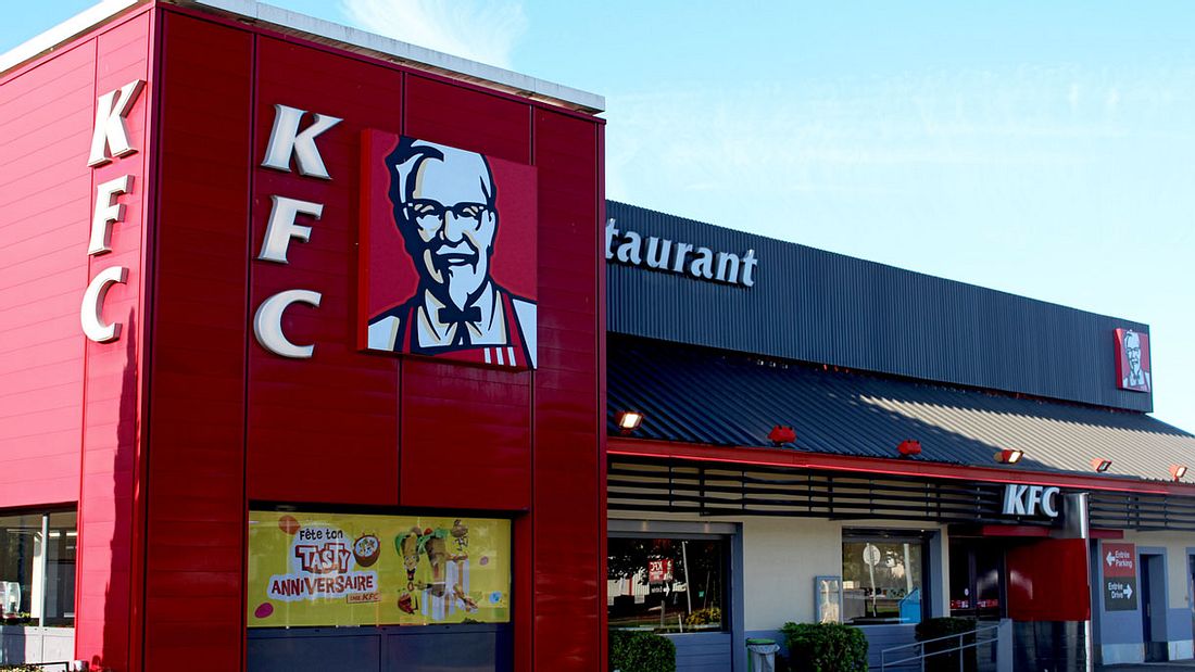 Student isst ein jahr lang umsonst bei KFC (Symbolfoto). Student isst ein jahr lang umsonst bei KFC (Symbolfoto).