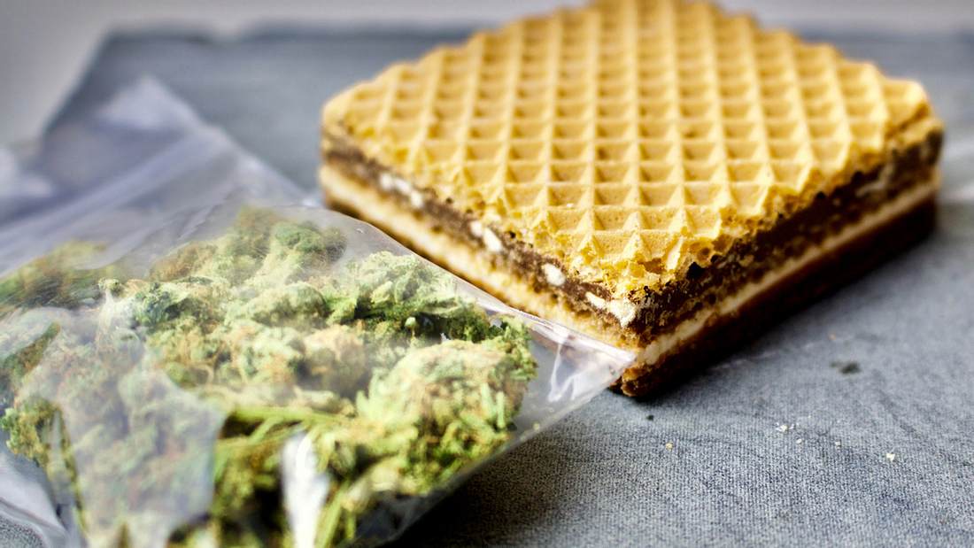 Schnelle Rezepte für Kiffer: 5 Leckereien für den Fressflash Hanuta und Tüte mit Marihuana