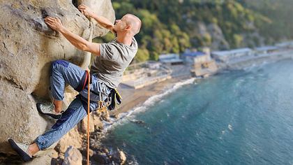 Fürs Klettern braucht man Kletterschuhe - Foto: iStock / anatoliy_gleb