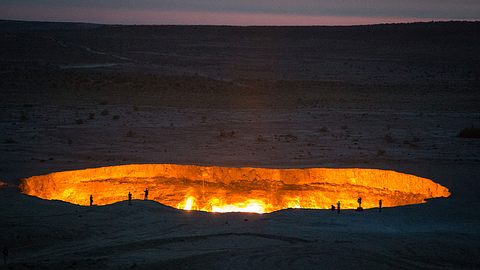 Der Krater von Derweze, Turkmenistan - Foto: iStock / Iwanami_Photos