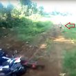 Eine mysteriöse Kreatur hat im indonesischen Dschungel einen Motocross-Fahrer von seiner Maschine befördert - Foto: YouTube/Fredography