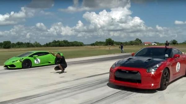 Ein Lamborghini Huracan mit 2100 Biturbo-PS duelliert sich mit drei NIssan GT-Rs - Foto: YouTube/1320video