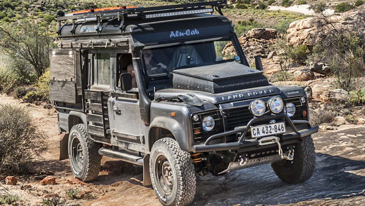 Land Rover Icarus mit Rooftop: Der perfekte Safari-Camper