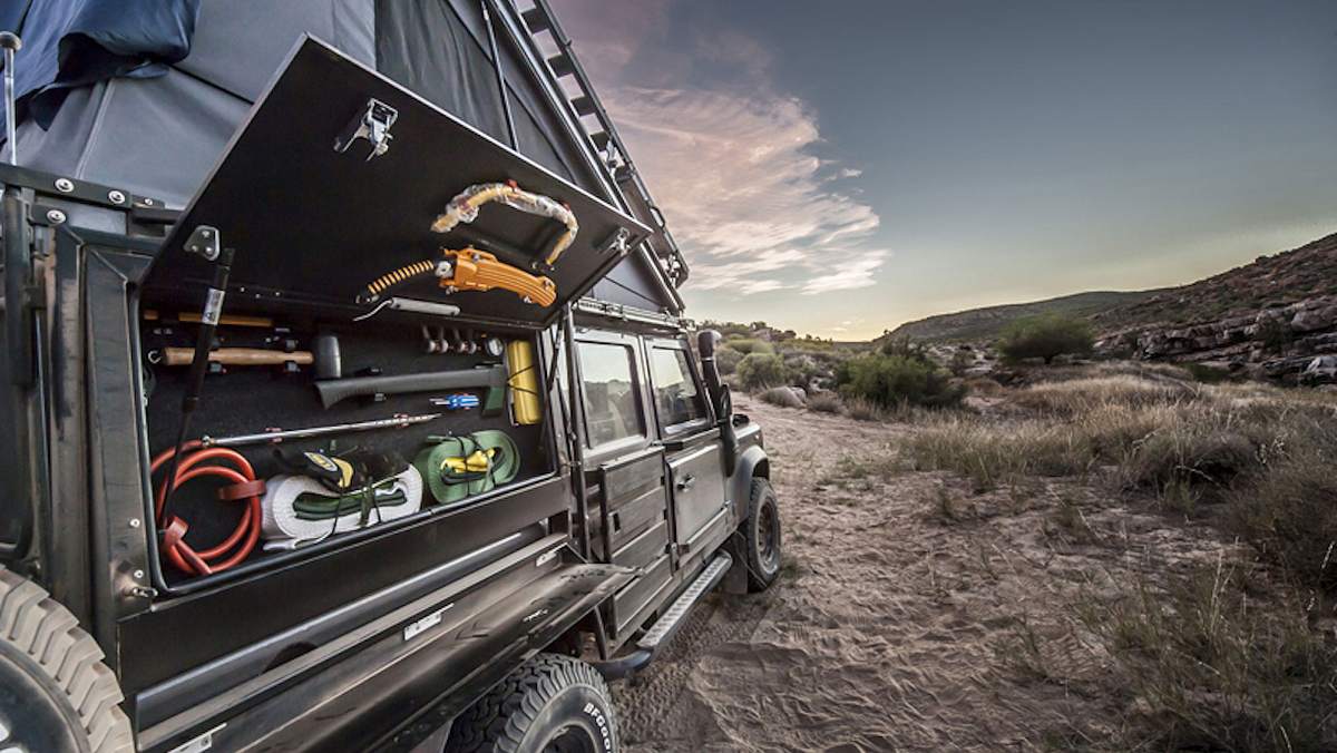 Land Rover Icarus mit Rooftop: Der perfekte Safari-Camper