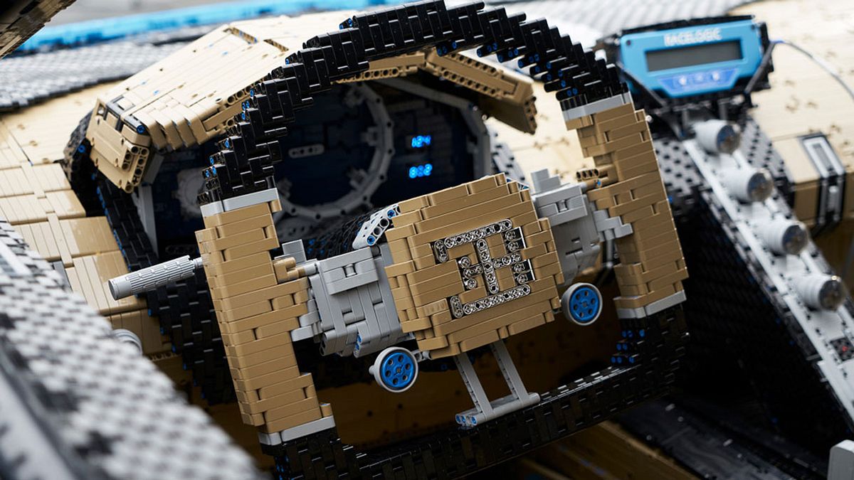 Lebensgroßer Bugatti Chiron aus Lego begeistert das Netz