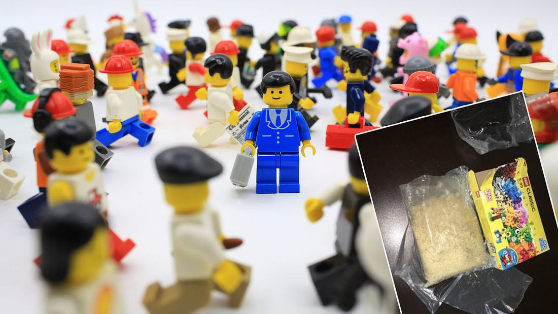 Brisanter Fund in Lego-Paket (Collage). Brisanter Fund in Lego-Paket (Collage).