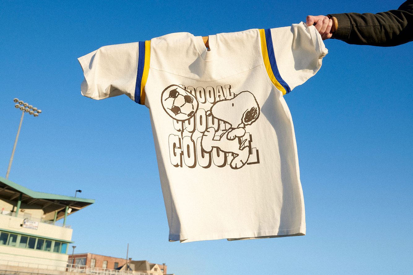 Levi's x Peanuts: Neue Kollektion mit Snoopy & Co. T-Shirt aus der Kollektion von Levi's und den Peanuts