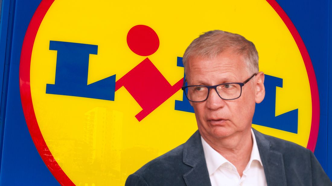 Günther Jauch vor Lidl Logo