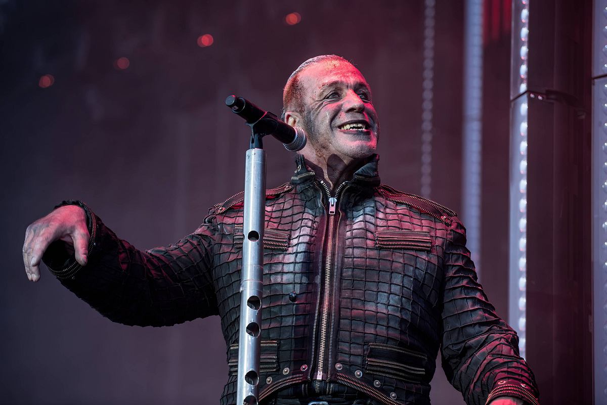 Lindemann 2017 bei einem Konzert in Dänemark