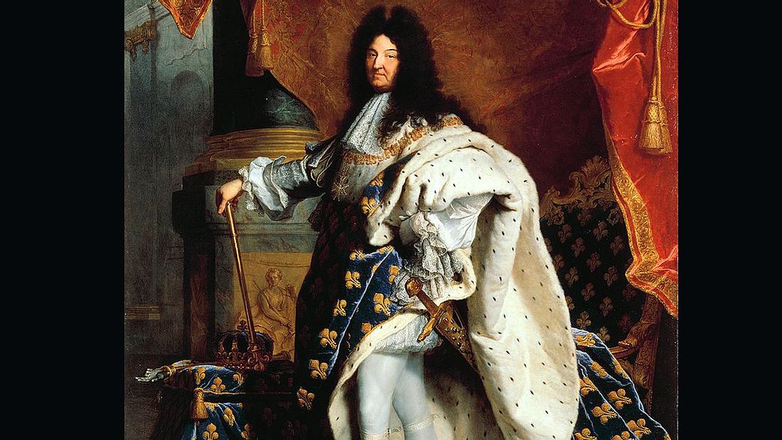 Der rasierte Ludwig XIV. (Porträt von Hyacinthe Rigaud, 1701) © Wikimedia
Commons, gemeinfrei Ludwig XIV. im Krönungsornat (Porträt von Hyacinthe Rigaud, 1701)