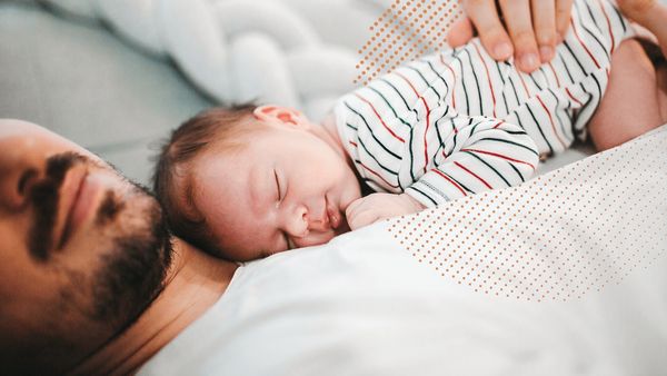 Vater mit Kind auf Brust  - Foto: istock / Nikola Stojadinovic