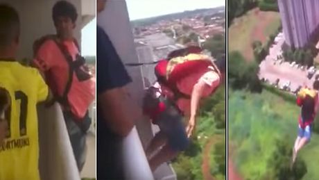 Ein Brasilianer springt mit einem Fallschirm von einem Hochaus-Balkon - Foto: YouTube/FreshTube