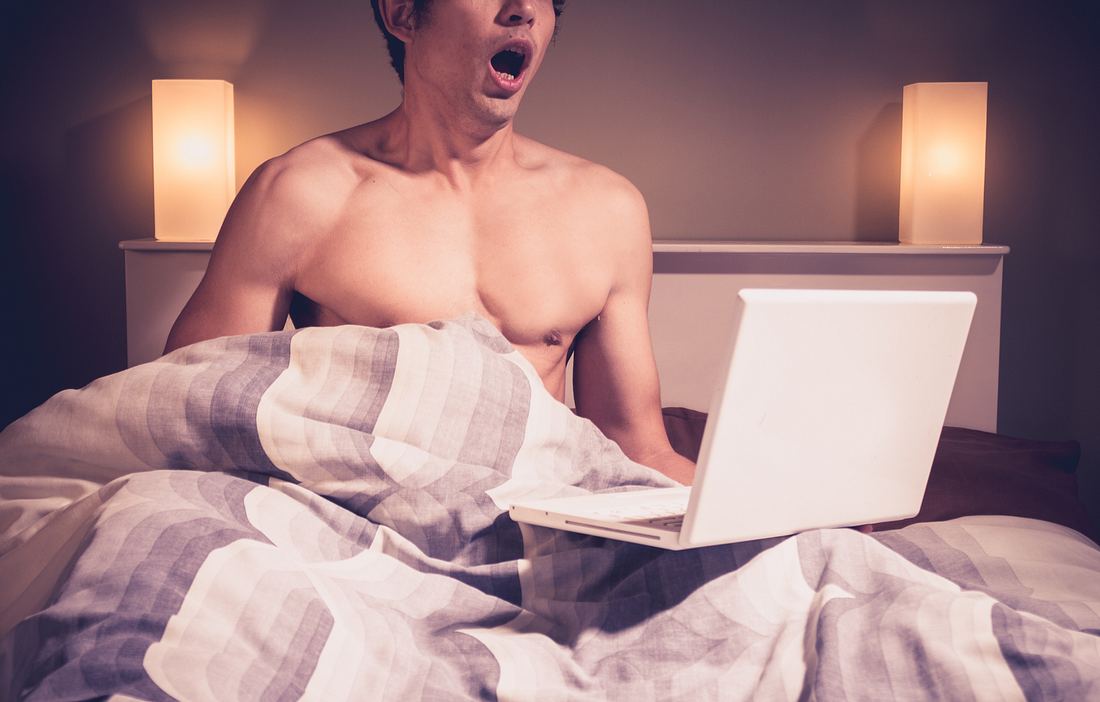 Mann masturbiert Mann masturbiert