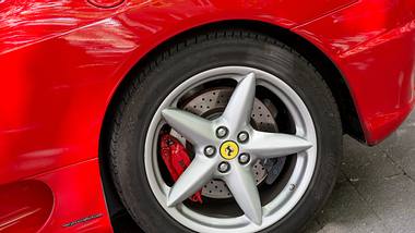 Ferrari - Foto: iStock/Tashka