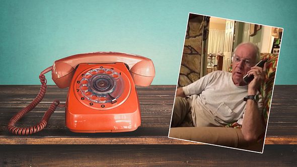 Ein Mann bekommt einen Werbeanruf, dann ... (Collage) - Foto: iStock/jakkapan21, ViralHog/Gayle Sizemore