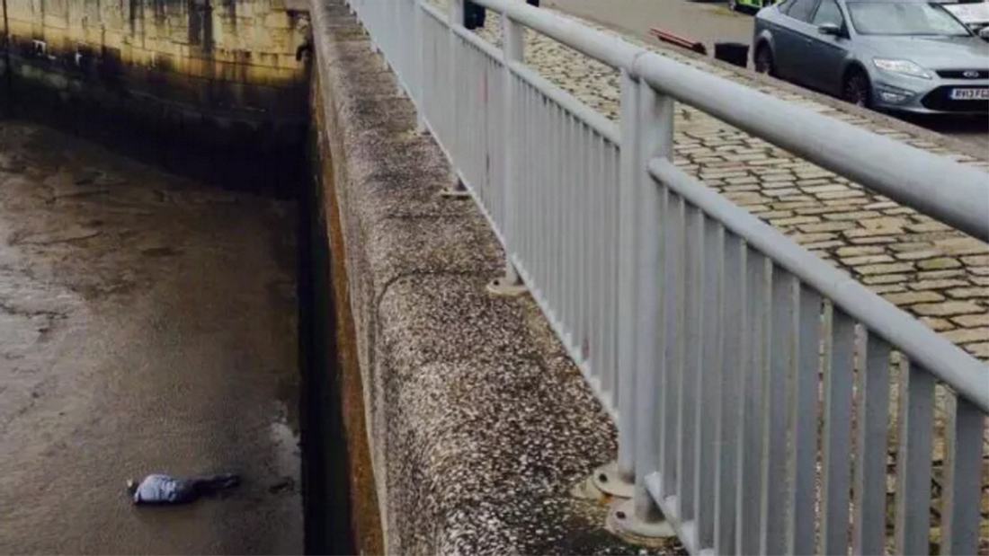Snapchat-Fauxpas: Ein englischer Fotograf steckt im Matsch des River Mersey in Liverpool fest