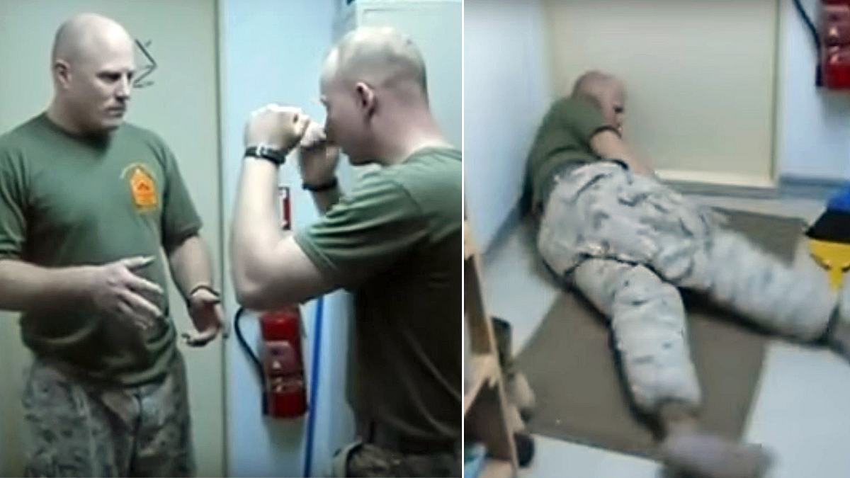 Brachial Stun: Ein US-Marine knockt einen Soldaten mit einem Handkantenschlag ins Genick aus