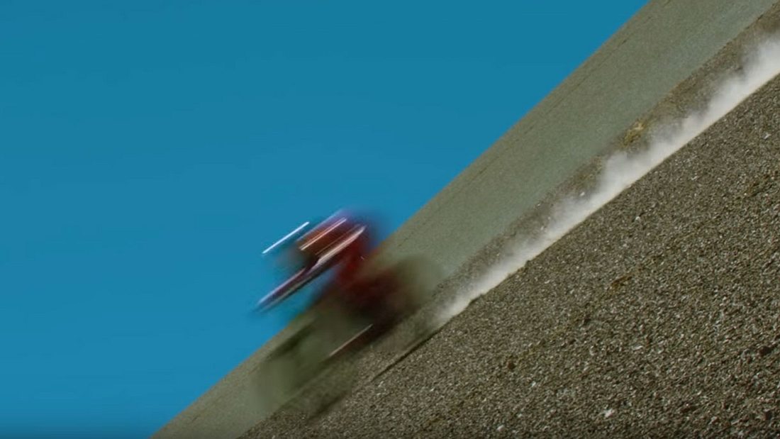 Weltrekordversuch: Mountainbiker Max Stöckel Mountainbiker Max Stöckel überbot seinen eigens aufgestellten Geschwindigkeitsweltrekord von 2012