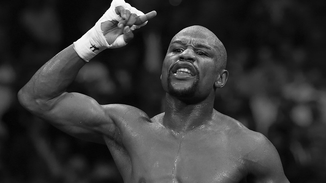 Floyd Mayweather ausgeknockt? Augenzeugen berichten: Floyd Mayweather von McGregor-Double im Training ausgeknockt