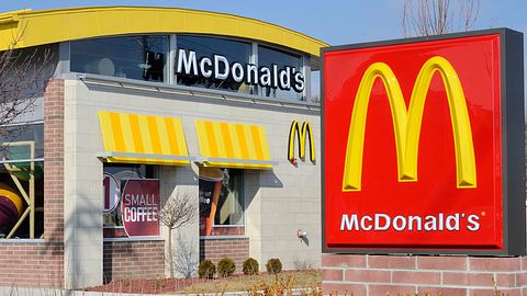 McDonalds-Filiale - Foto: iStock / RiverNorthPhotography