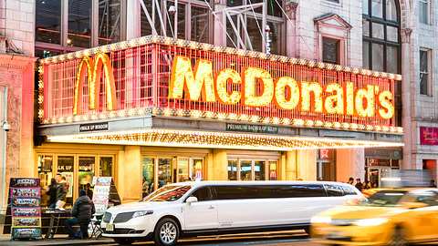 McDonalds möchte zum Sterne-Restaurant werden - Foto: iStock / ViewApart