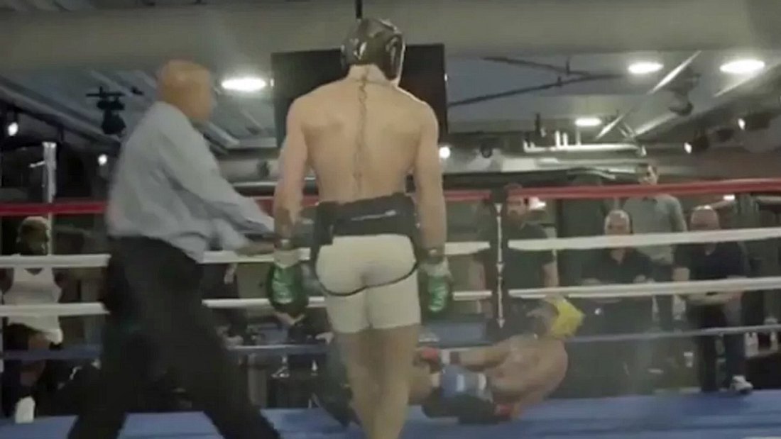 Conor im Sparring gegen Ex-Weltmeister Malignaggi Conor McGregor im Sparring gegen Ex-Weltmeister Paulie Malignaggi