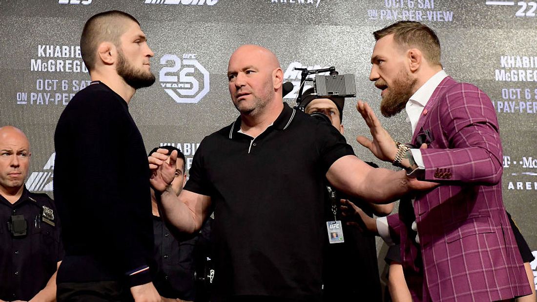 Khabib Nurmagomedov und Conor McGregor duellieren sich. Conor McGregor und Khabib Nurmagomedov duellieren sich.