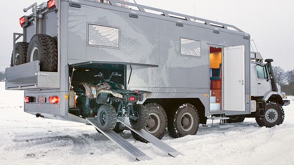 Mercedes-Benz Zestros: Ein Wohnmobil für echte Männer - Foto: Mercedes-Benz