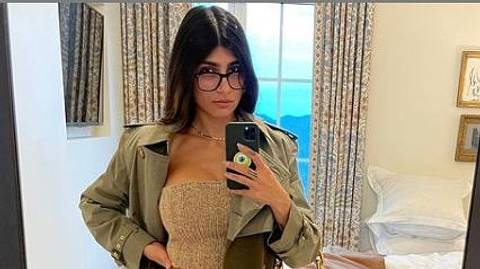 Mia Khalifa im Selfie-Mode - Foto: Instagram / miakhalifa