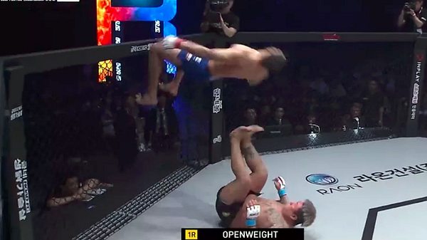 Verrückte Aktionen sind das Markenzeichen Michel Pereira - Foto: Road FC