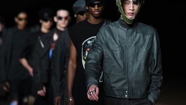 Männermode-Trends 2023: Bild der Dior Herbst Kollektion 2023  - Foto: 	AHMED HASAN 