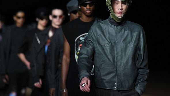 Männermode-Trends 2023: Bild der Dior Herbst Kollektion 2023  - Foto: 	AHMED HASAN 