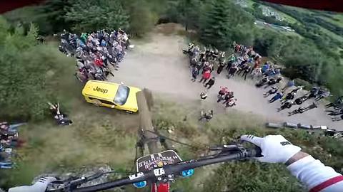 Dan Atherton glänzt beim Red Bull Hardline 2016 - Foto: YouTube/RedBull