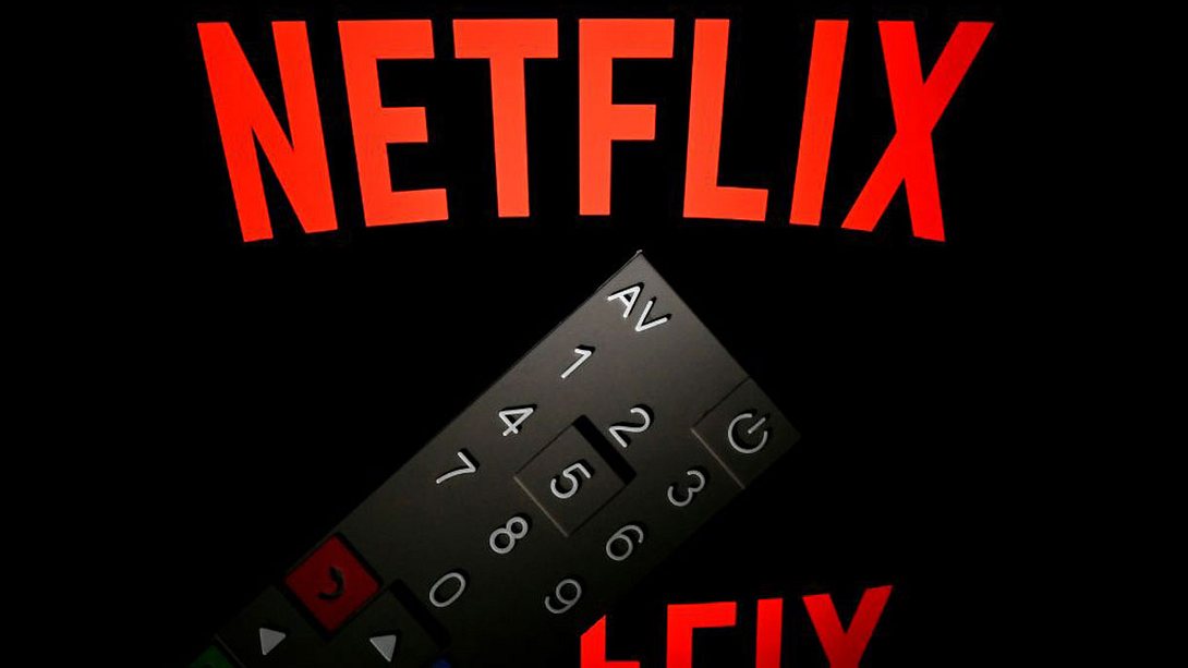 Netflix Tipps: Mit diesen 5 Tricks entdeckst du versteckte Funktionen. - Foto: Getty Images/LIONEL BONAVENTURE 