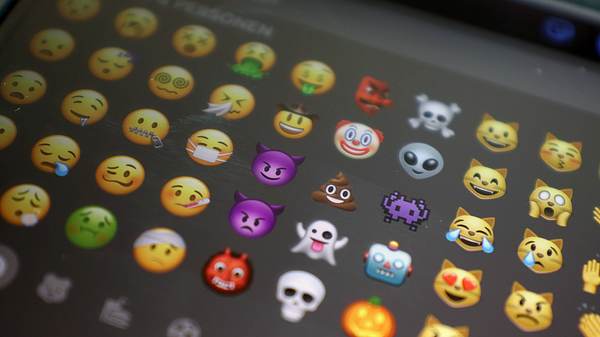 Emojis - Foto: IMAGO / Rene Traut