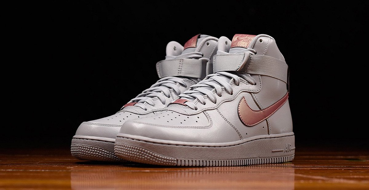Nike Air Force 1 High: Neue Pure Platinum limited Edition Nike Air Force 1 High: Neue Pure Platinum limited Edition