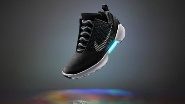 Nike bringt mit dem HyperAdapt 1.0 selbstschnürende Schuhe auf den Markt - Foto: nike.com