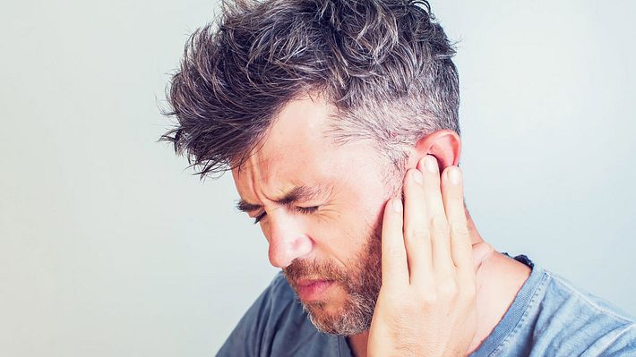 Hausmittel gegen Ohrenschmerzen: So wirst du sie los - Foto: iStock / Aleksej Sarifulin