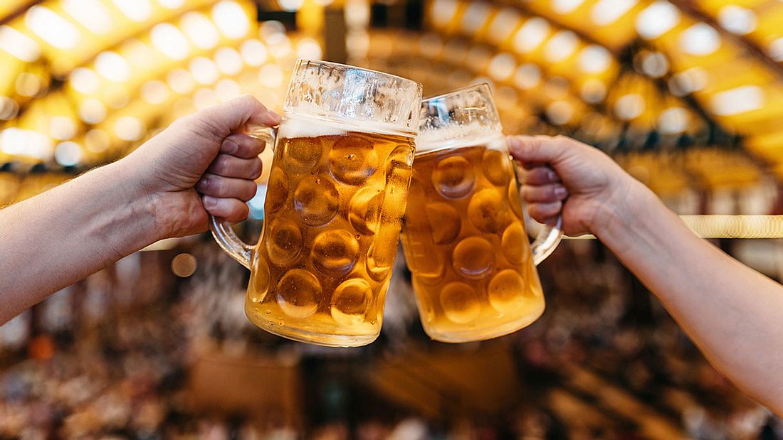 Oktoberfest 2019: Maß Bier wird noch teurer | Männersache - Maß Bier Oktoberfest
