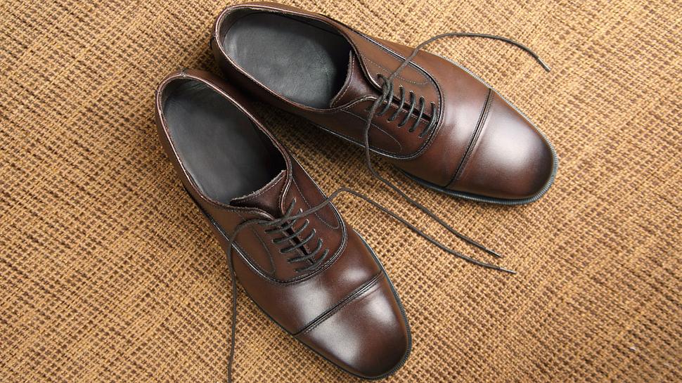 Klassische Oxfordschuhe - Foto: Adobe Stock / photosaint