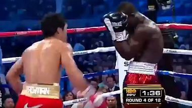 Manny Pacquiao verteilt Double Punch. - Foto: YouTube/Jose Mª Martinez Alarcos