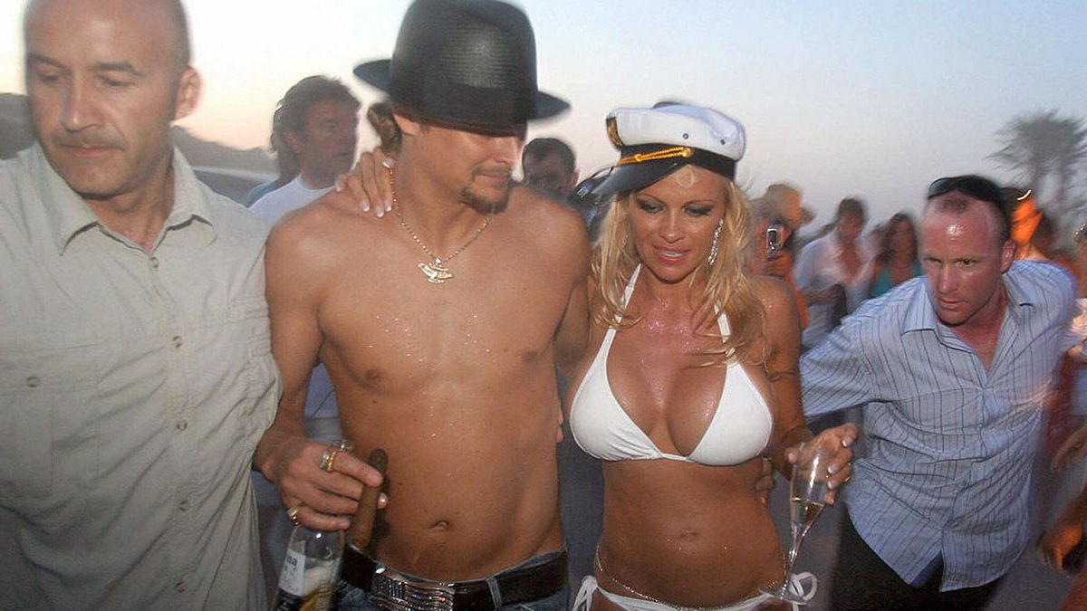 Kid Rock mit Pamela Anderson im Jahr 2006 in Saint Tropez.