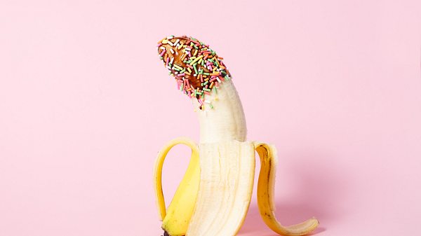 Banane mit Streuseln - Foto: iStock/Nutnarin Khetwong